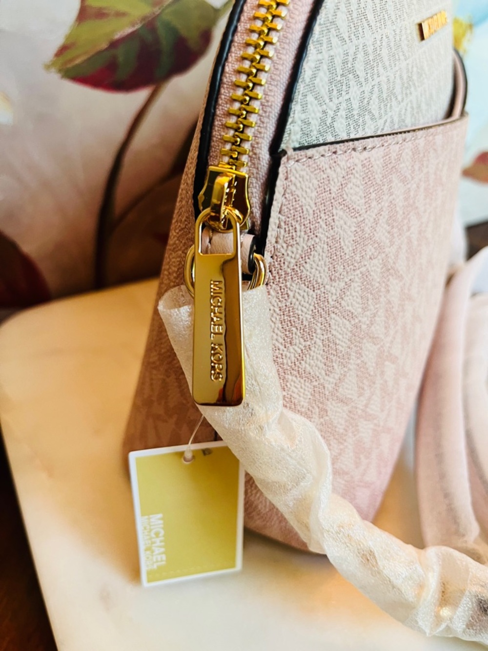 Michael Kors Jet Set Travel Powder Blush Pink Multi Medium Dome Crossbody (NWT) - Picture 6 of 13